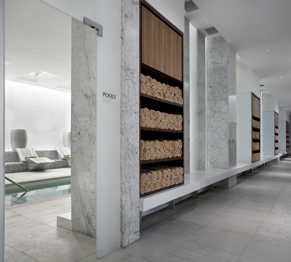 Fontainebleau Miami Beach — Spa in Miami, Florida