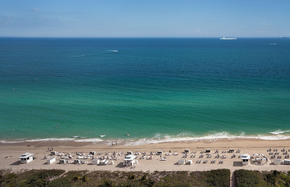 Fontainebleau Miami Beach — Beach in Miami, Florida