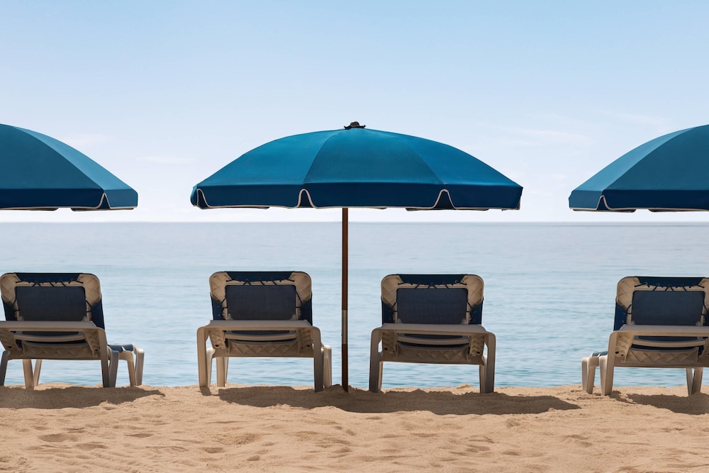Radisson Resort Miami Beach — Beach in Miami, Florida
