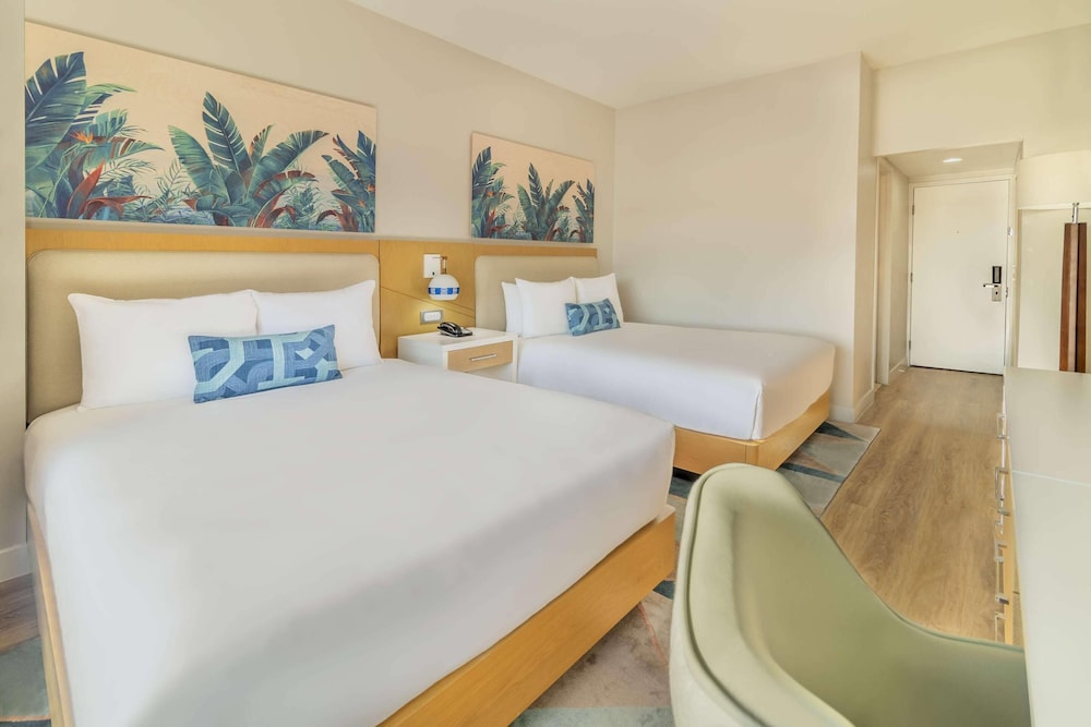 Radisson Resort Miami Beach — Hotel rooms in Miami, Florida