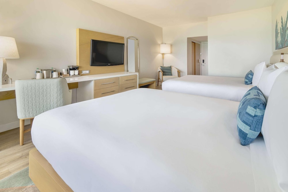 Radisson Resort Miami Beach — Hotel rooms in Miami, Florida