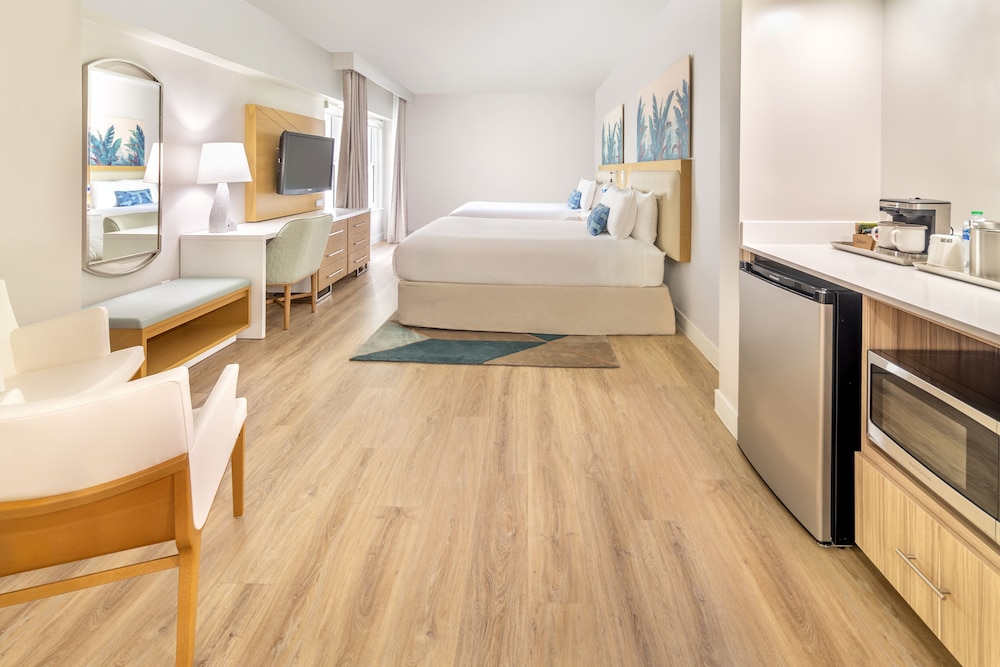 Radisson Resort Miami Beach — Hotel rooms in Miami, Florida