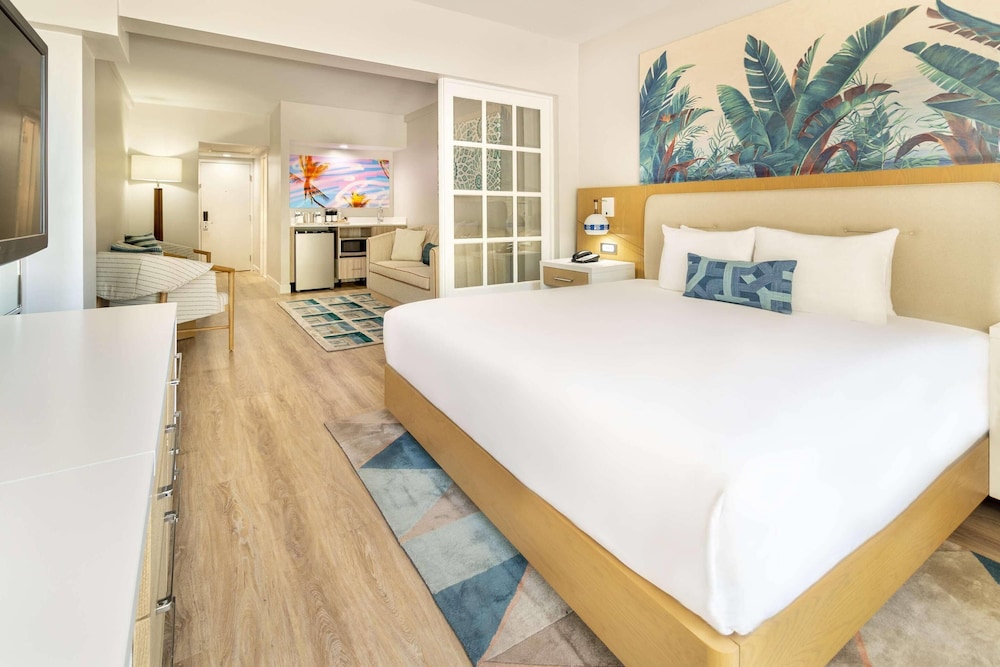 Radisson Resort Miami Beach — Hotel rooms in Miami, Florida