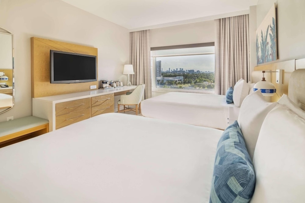 Radisson Resort Miami Beach — Hotel rooms in Miami, Florida