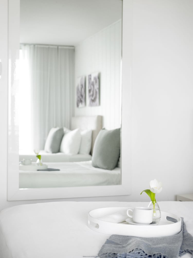 Grand Beach Hotel — Hotel rooms in Miami, Florida