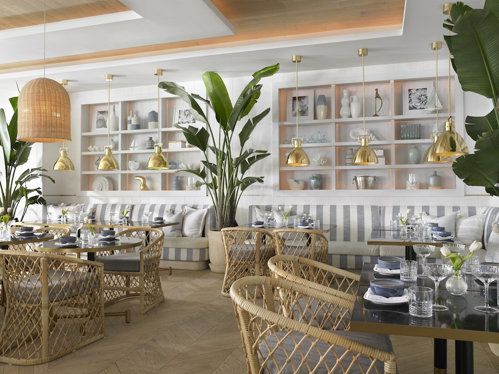 Grand Beach Hotel — Restaurant & bars in Miami, Florida