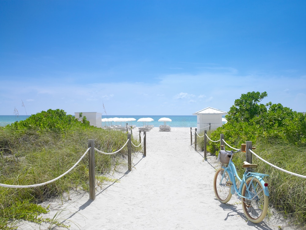 Grand Beach Hotel — Beach in Miami, Florida