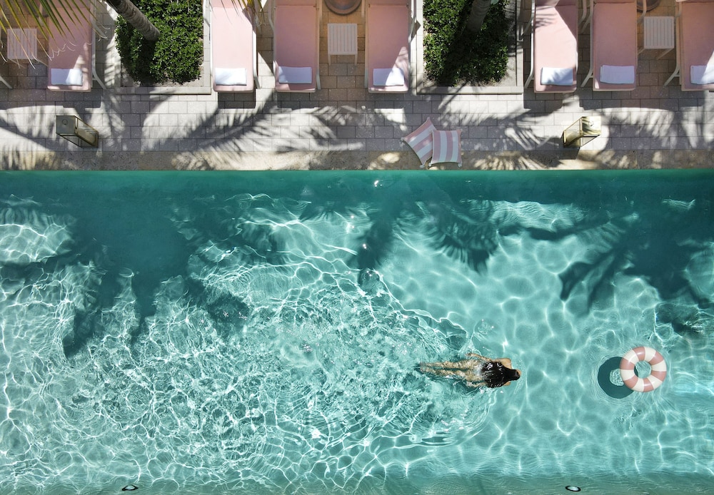Grand Beach Hotel — Swimming pool in Miami, Florida