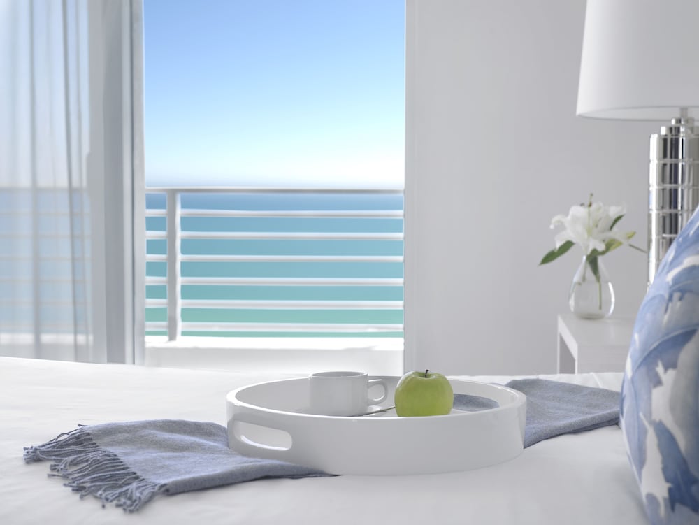 Grand Beach Hotel — Hotel rooms in Miami, Florida