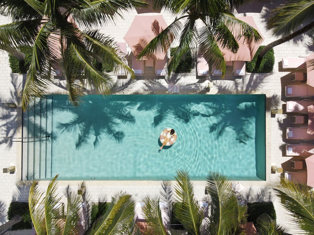 Grand Beach Hotel — Swimming pool in Miami, Florida
