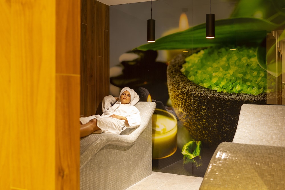 Hotel Park — Spa in Makarska, Split-Dalmatia