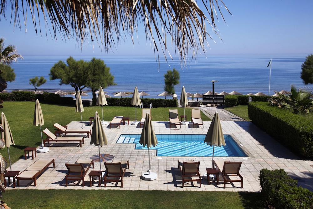 Rethymno Palace — Swimming pool in Rethymnon