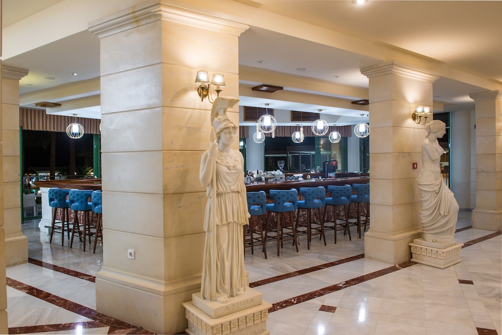 Rethymno Palace — Restaurant & bars in Rethymnon