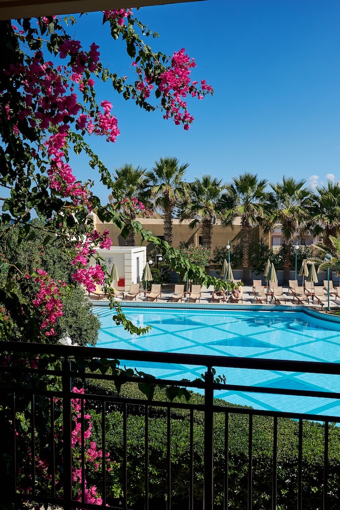 Rethymno Palace — Swimming pool in Rethymnon