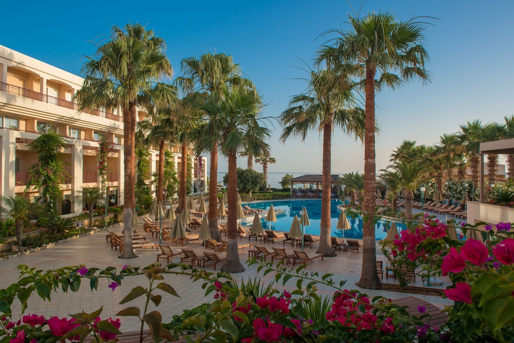 Rethymno Palace — Swimming pool in Rethymnon
