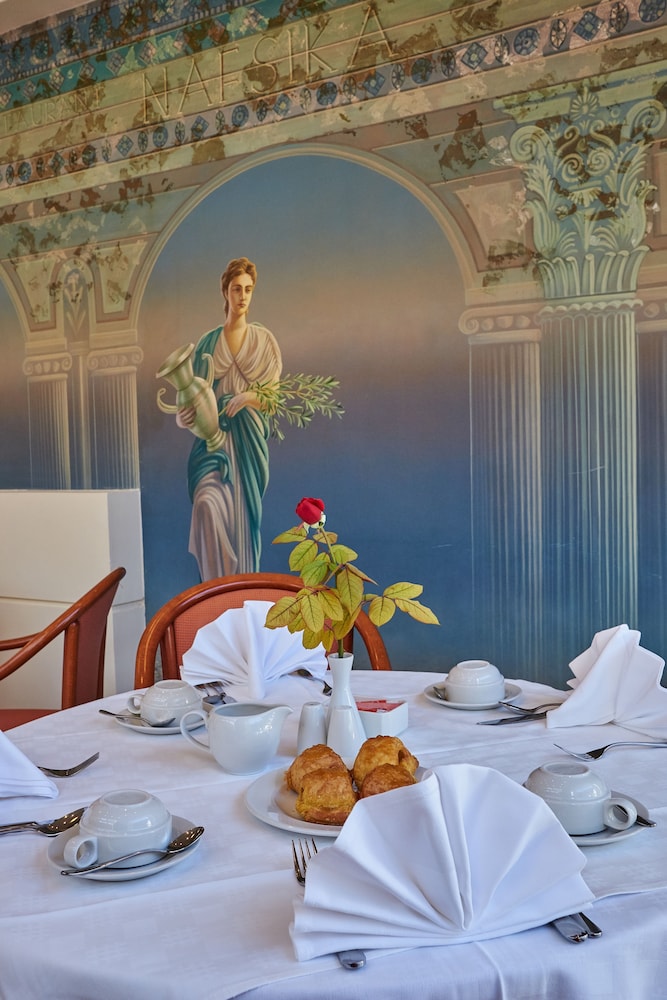 Rethymno Palace — Restaurant & bars in Rethymnon