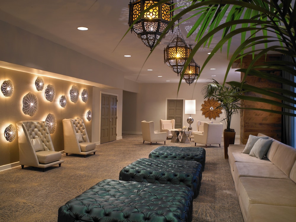 Holiday Inn Miami Beach - Oceanfront by IHG — Hotel building in Miami, Florida