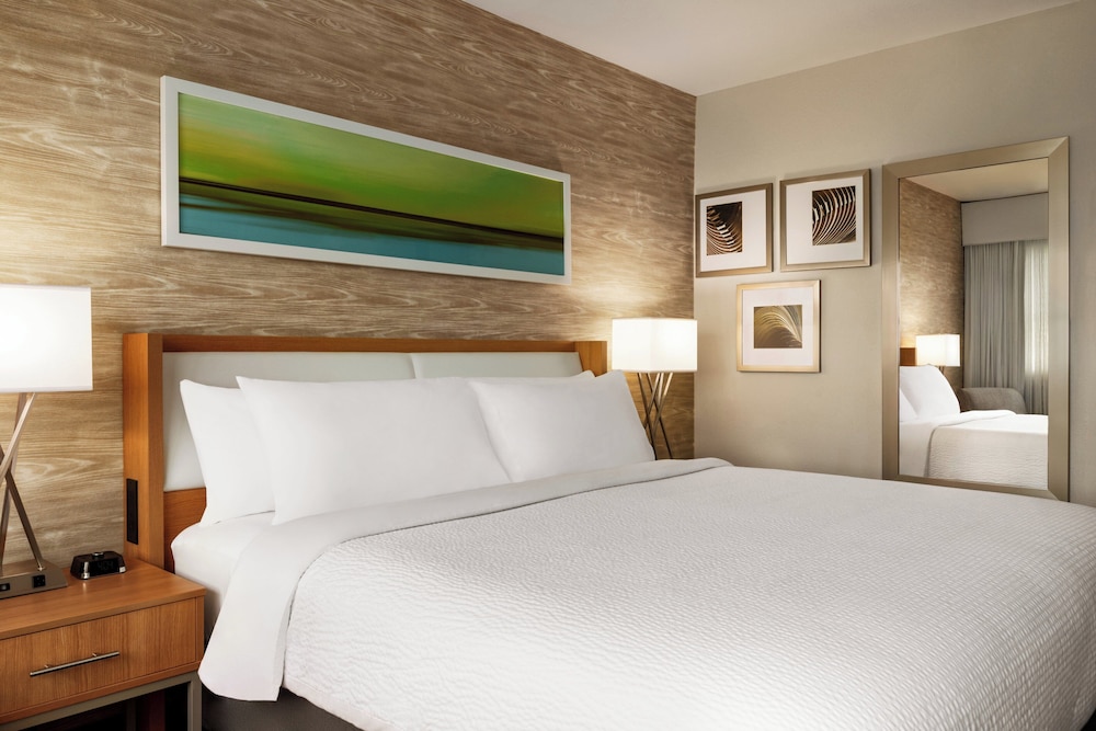 Holiday Inn Miami Beach - Oceanfront by IHG — Hotel rooms in Miami, Florida