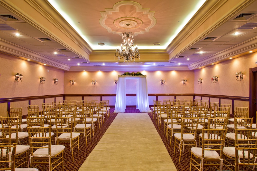Holiday Inn Miami Beach - Oceanfront by IHG — Hotel building in Miami, Florida