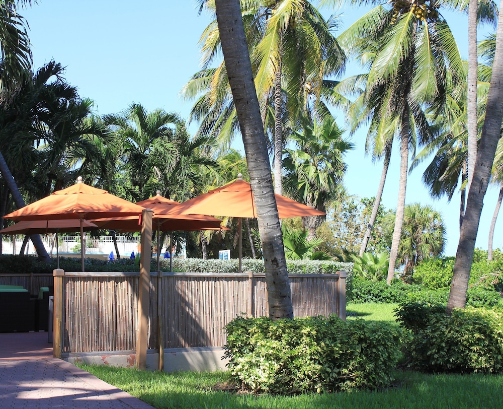 Holiday Inn Miami Beach - Oceanfront by IHG — Beach in Miami, Florida