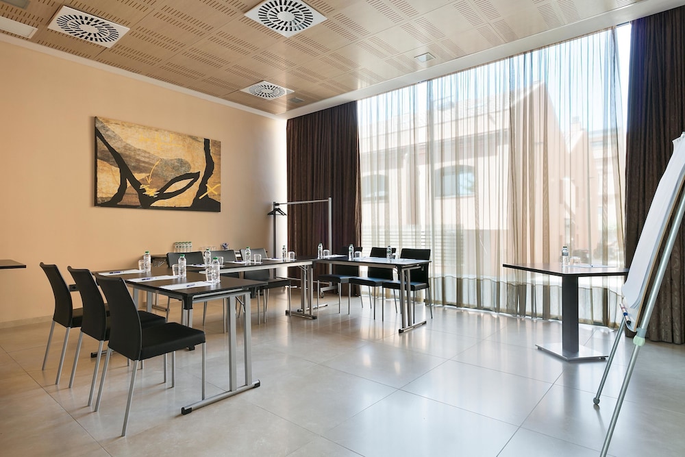 Hotel Best 4 Barcelona — Restaurant & bars in Barcelona, Catalonia