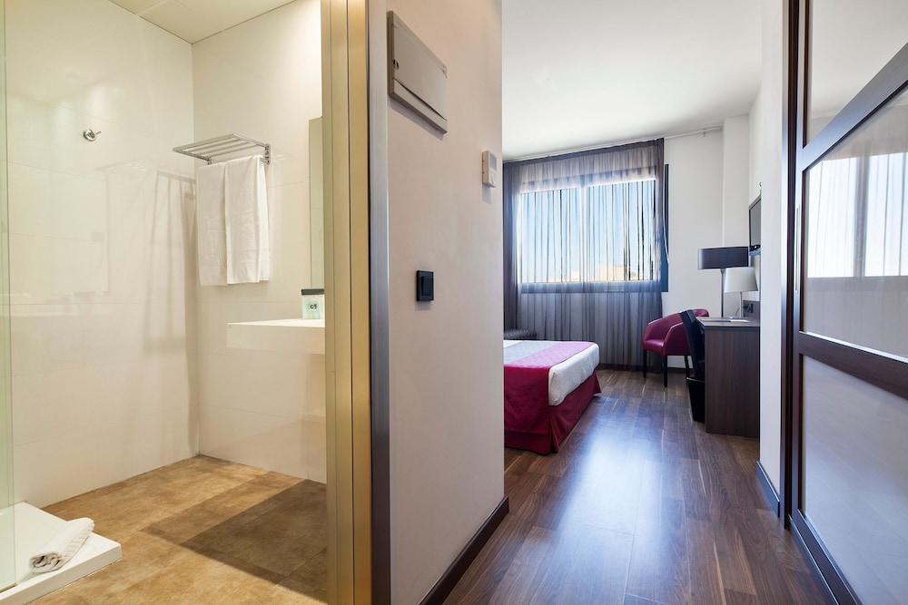 Hotel Best 4 Barcelona — Hotel rooms in Barcelona, Catalonia