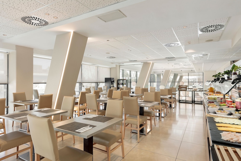 Hotel Best 4 Barcelona — Restaurant & bars in Barcelona, Catalonia