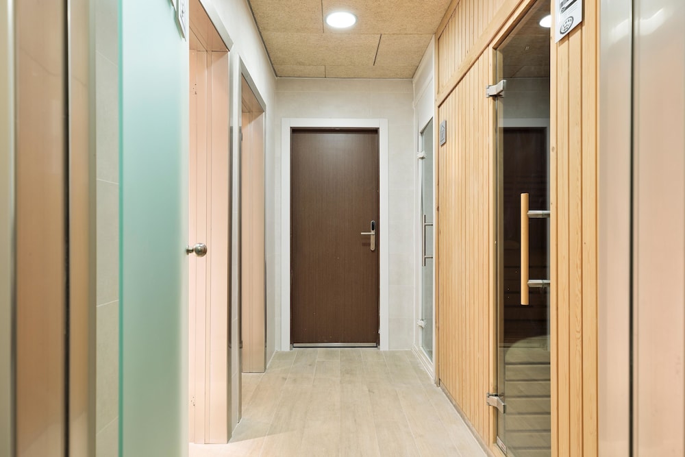 Hotel Best 4 Barcelona — Spa in Barcelona, Catalonia