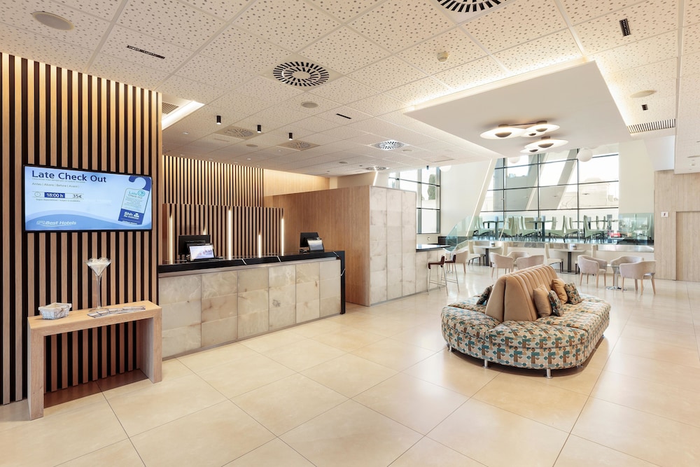 Hotel Best 4 Barcelona — Restaurant & bars in Barcelona, Catalonia