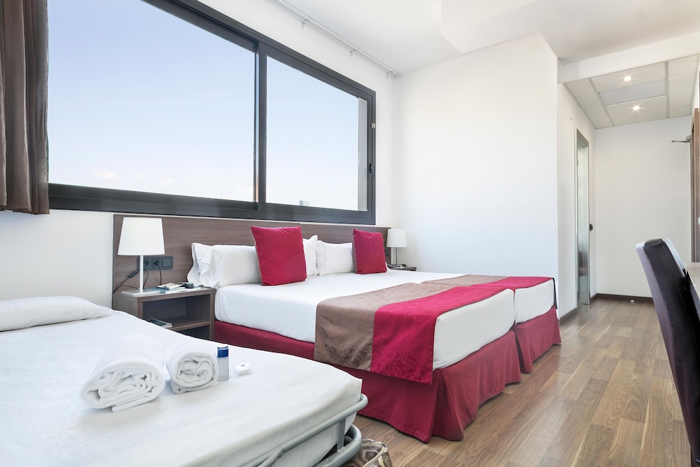 Hotel Best 4 Barcelona — Hotel rooms in Barcelona, Catalonia