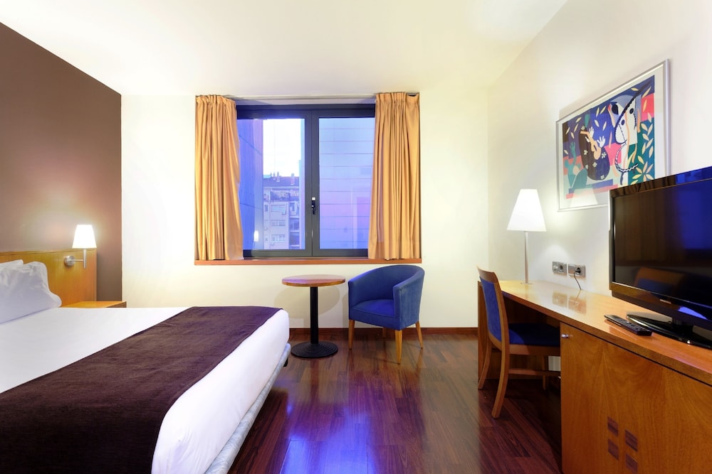 Hotel Viladomat — Hotel rooms in Barcelona, Catalonia