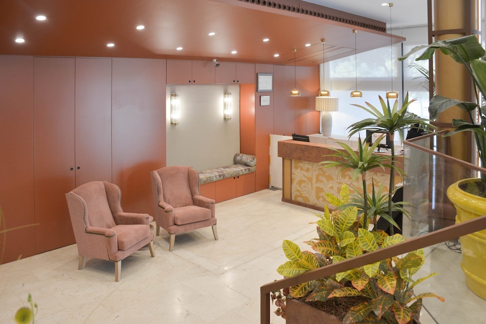 Hotel Viladomat — Hotel building in Barcelona, Catalonia