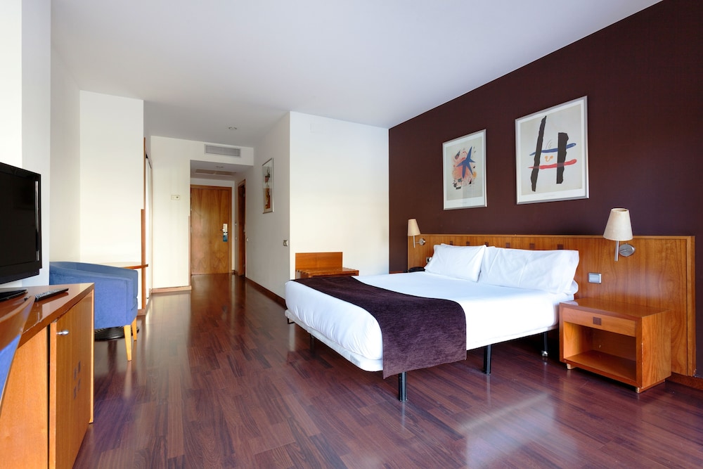 Hotel Viladomat — Hotel rooms in Barcelona, Catalonia