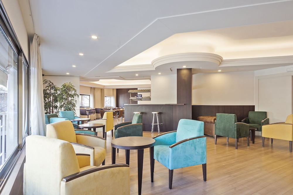 Hotel Acta Antibes — Restaurant & bars in Barcelona, Catalonia
