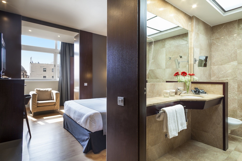 Hotel Acta Atrium Palace — Hotel rooms in Barcelona, Catalonia