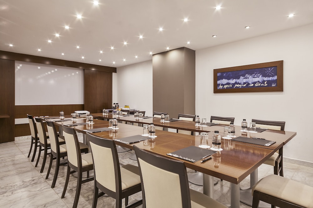 Hotel Acta Atrium Palace — Restaurant & bars in Barcelona, Catalonia