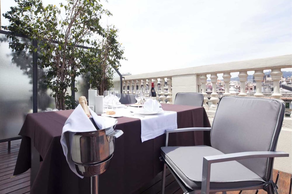Hotel Acta Atrium Palace — Restaurant & bars in Barcelona, Catalonia