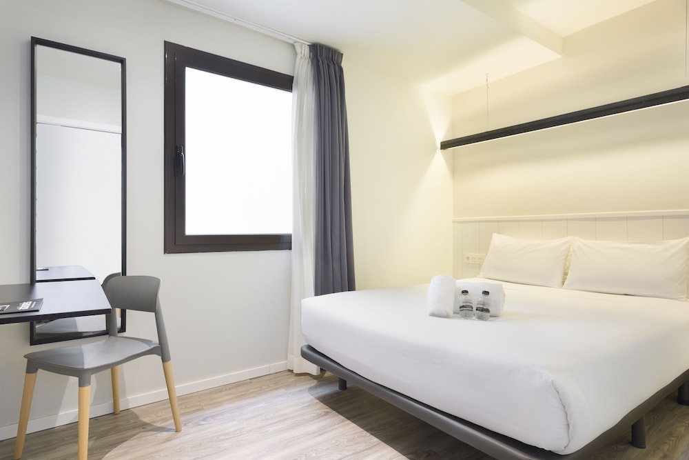 Hotel Acta BCN 40 — Hotel rooms in Barcelona, Catalonia
