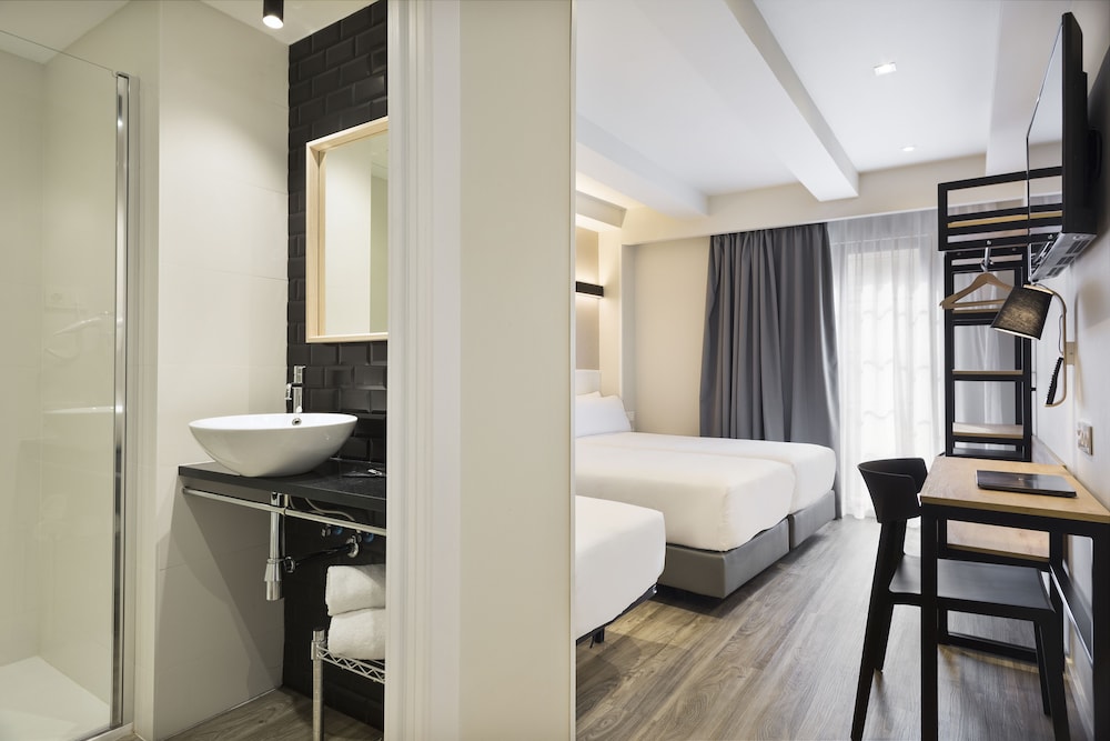 Hotel Acta BCN 40 — Hotel rooms in Barcelona, Catalonia