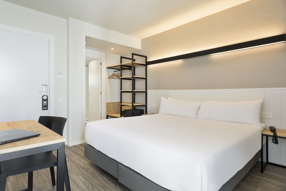 Hotel Acta BCN 40 — Hotel rooms in Barcelona, Catalonia