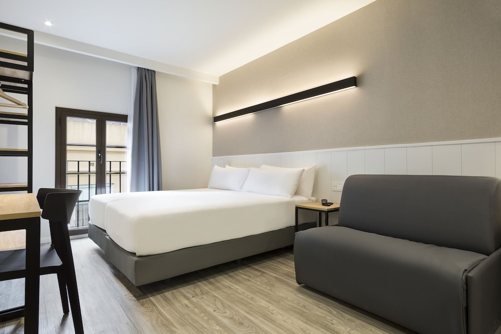 Hotel Acta BCN 40 — Hotel rooms in Barcelona, Catalonia