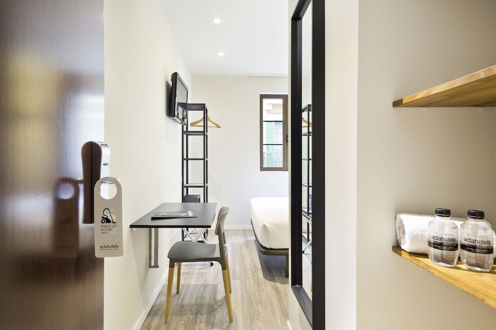 Hotel Acta BCN 40 — Hotel rooms in Barcelona, Catalonia