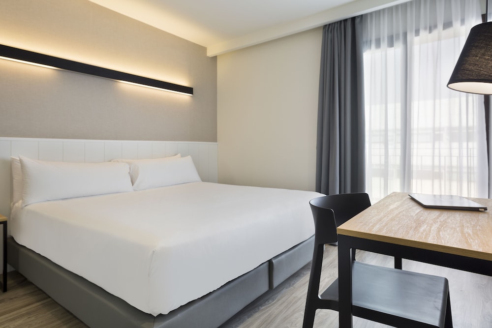 Hotel Acta BCN 40 — Hotel rooms in Barcelona, Catalonia
