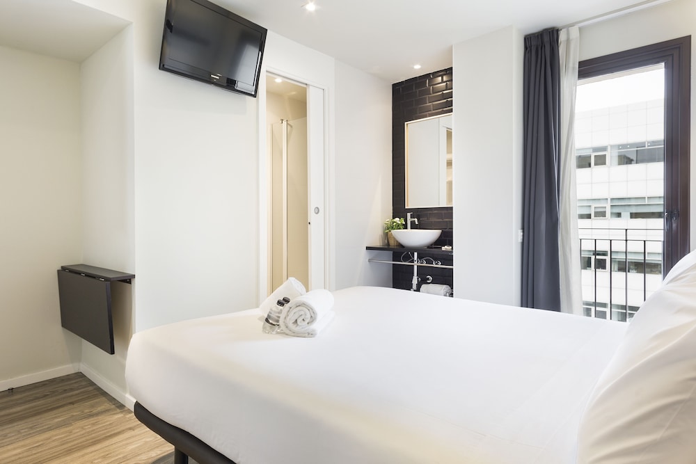 Hotel Acta BCN 40 — Hotel rooms in Barcelona, Catalonia
