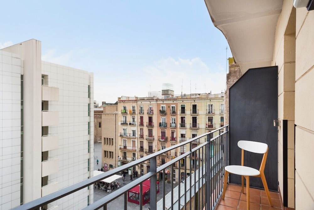 Hotel Acta BCN 40 — Hotel rooms in Barcelona, Catalonia