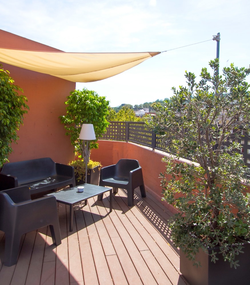 Hotel Garbi Millenni — Hotel building in Barcelona, Catalonia