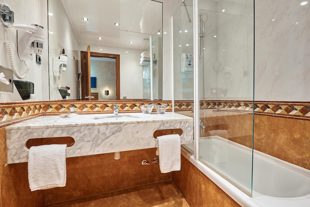 Hotel Garbi Millenni — Hotel rooms in Barcelona, Catalonia