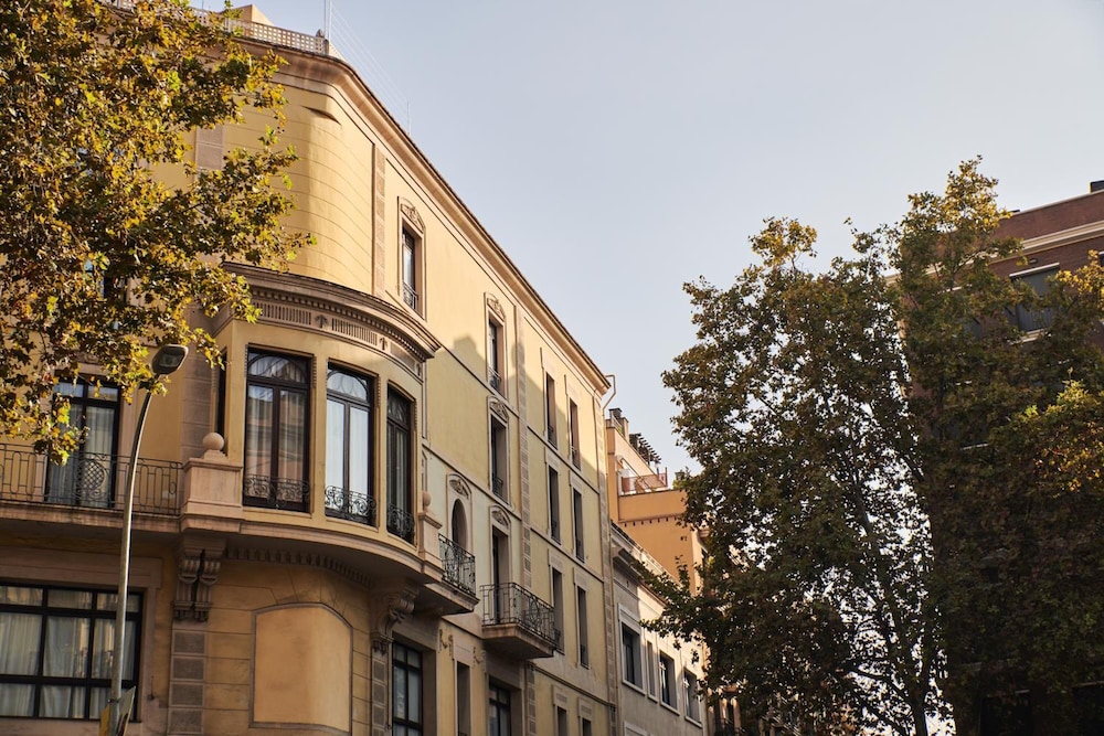 Hotel Garbi Millenni — Hotel building in Barcelona, Catalonia