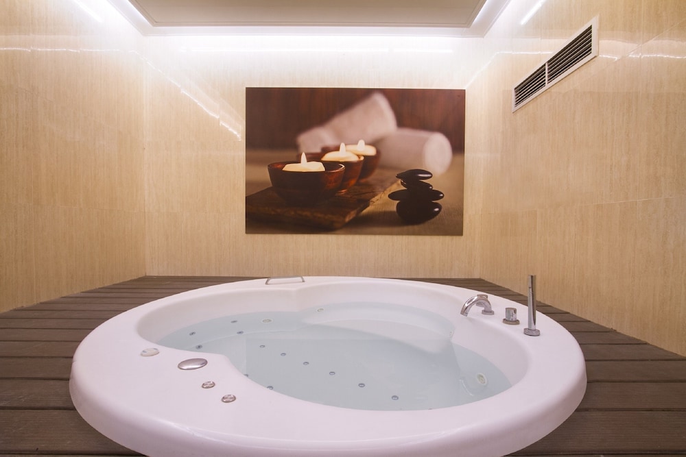 Hotel Garbi Millenni — Spa in Barcelona, Catalonia