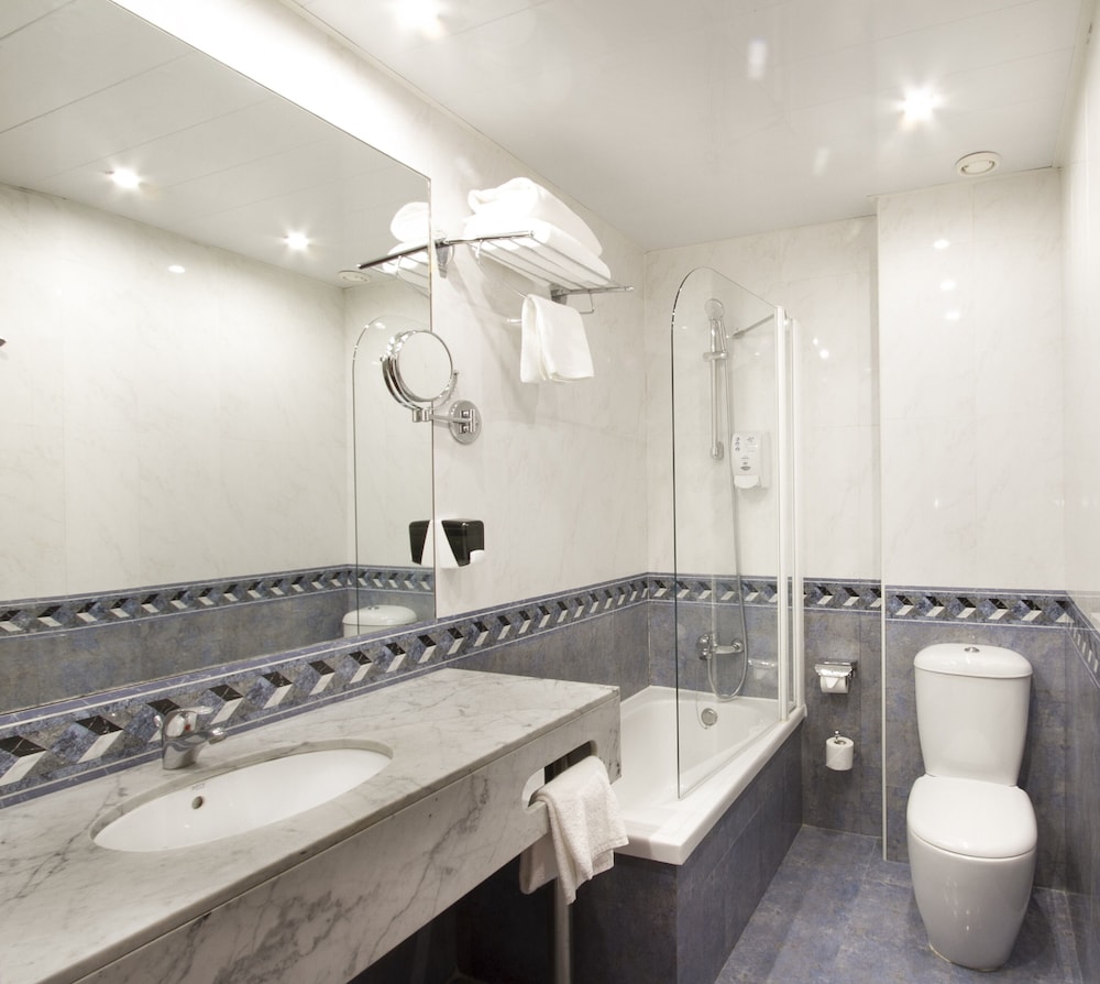 Hotel Garbi Millenni — Hotel rooms in Barcelona, Catalonia